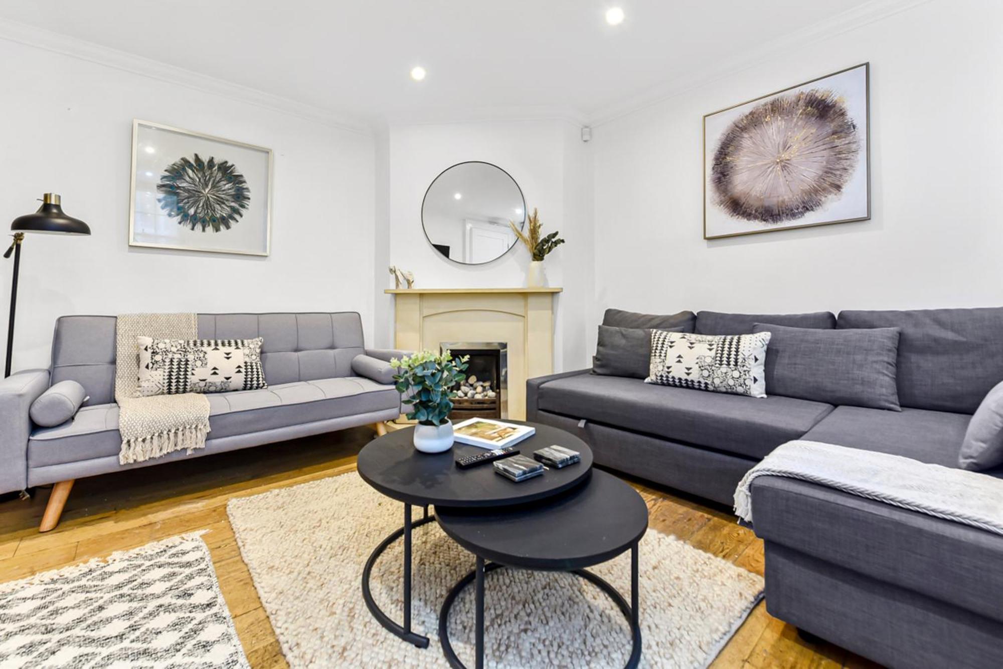 Piccadilly House! Villa ลอนดอน ภายนอก รูปภาพ