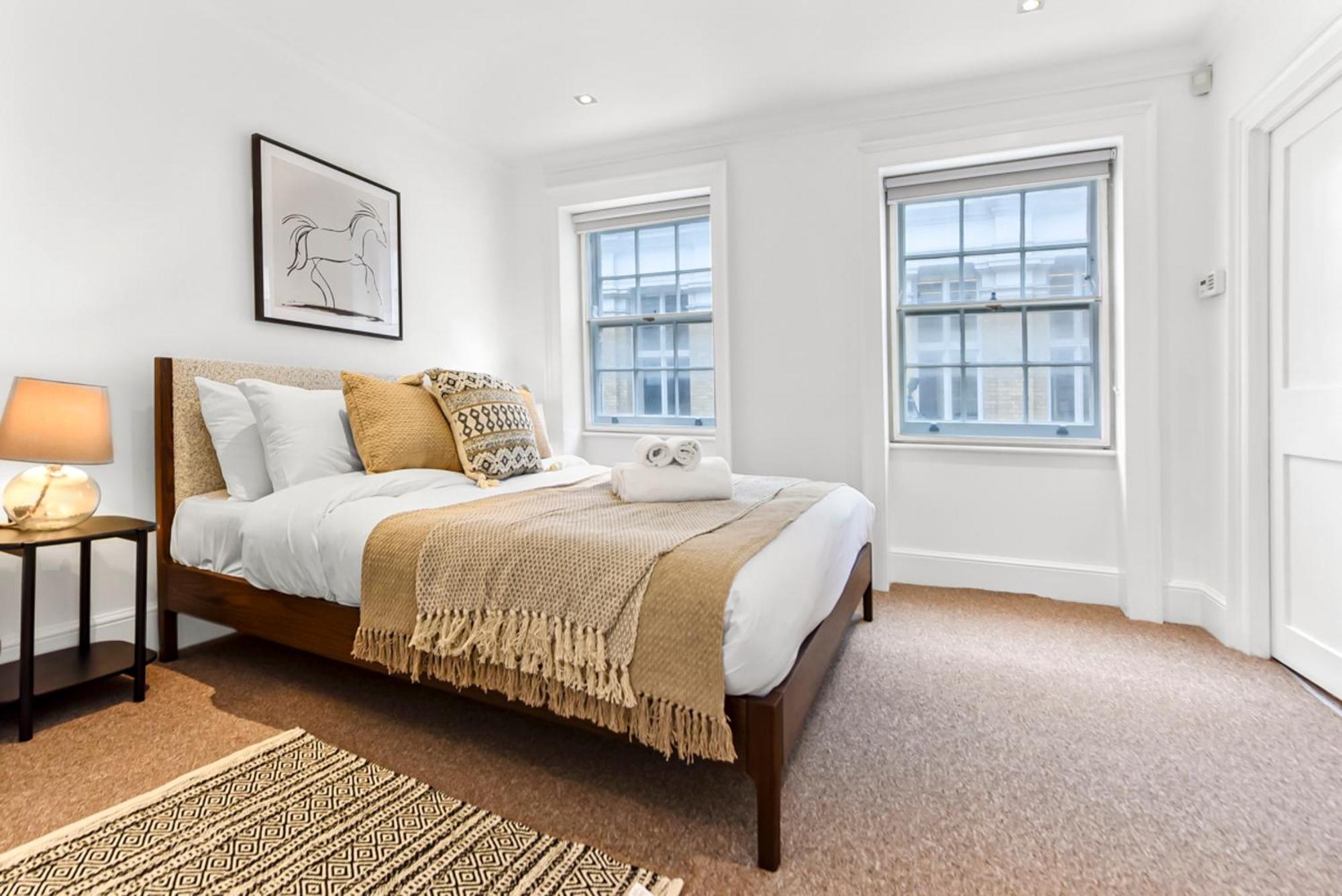 Piccadilly House! Villa ลอนดอน ภายนอก รูปภาพ